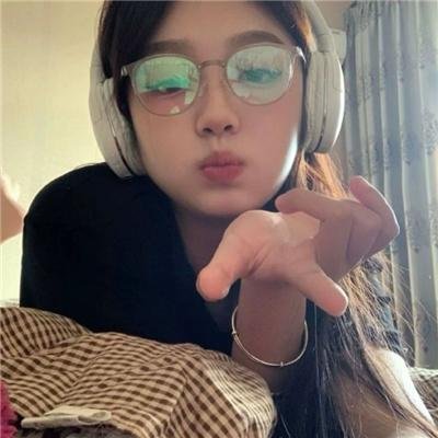 迷失在黑暗之中海报